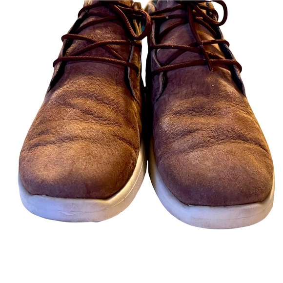 UGG Treadlite Canoe Chukka Boots Sneakers Boys Size 5 / EUR 35 Waterproof - Picture 5 of 9